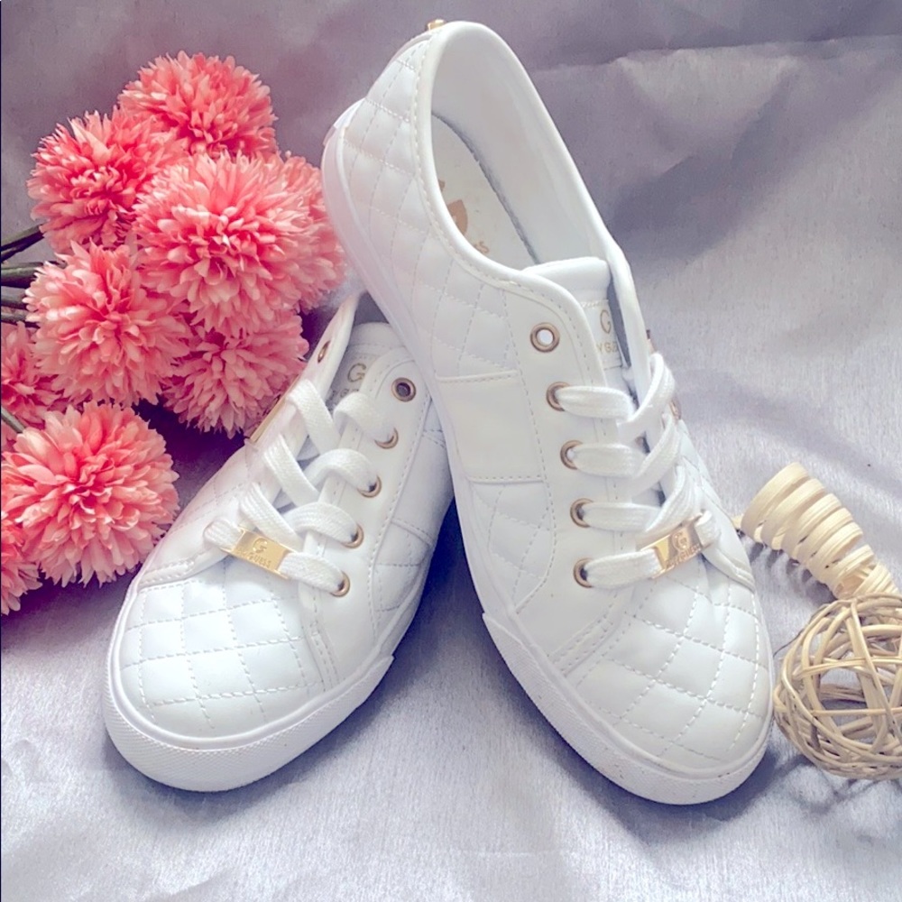 🌸BRAND NEW G BY GUESS SNEAKERS🌸